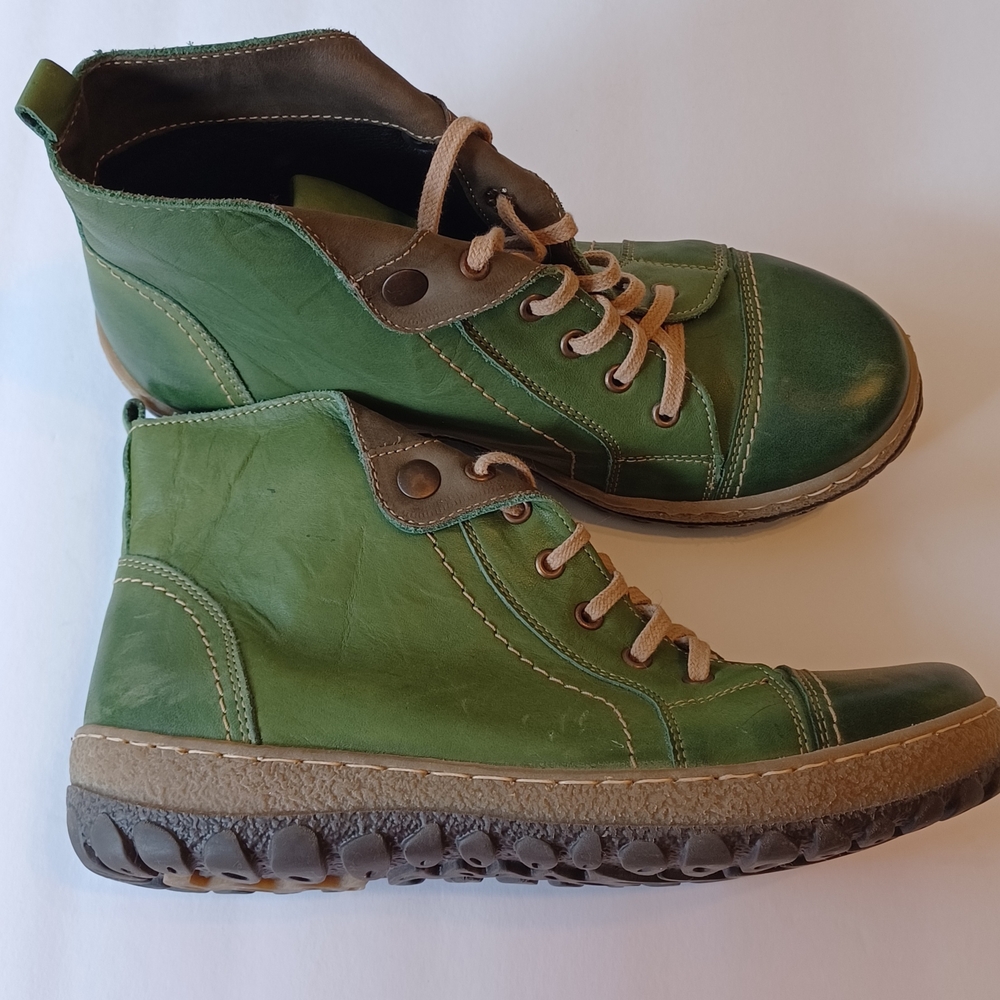 Green Ankle Boots for Women - Picture 4 of 9